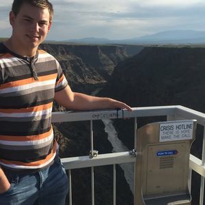 Meet your Posher, Hunter